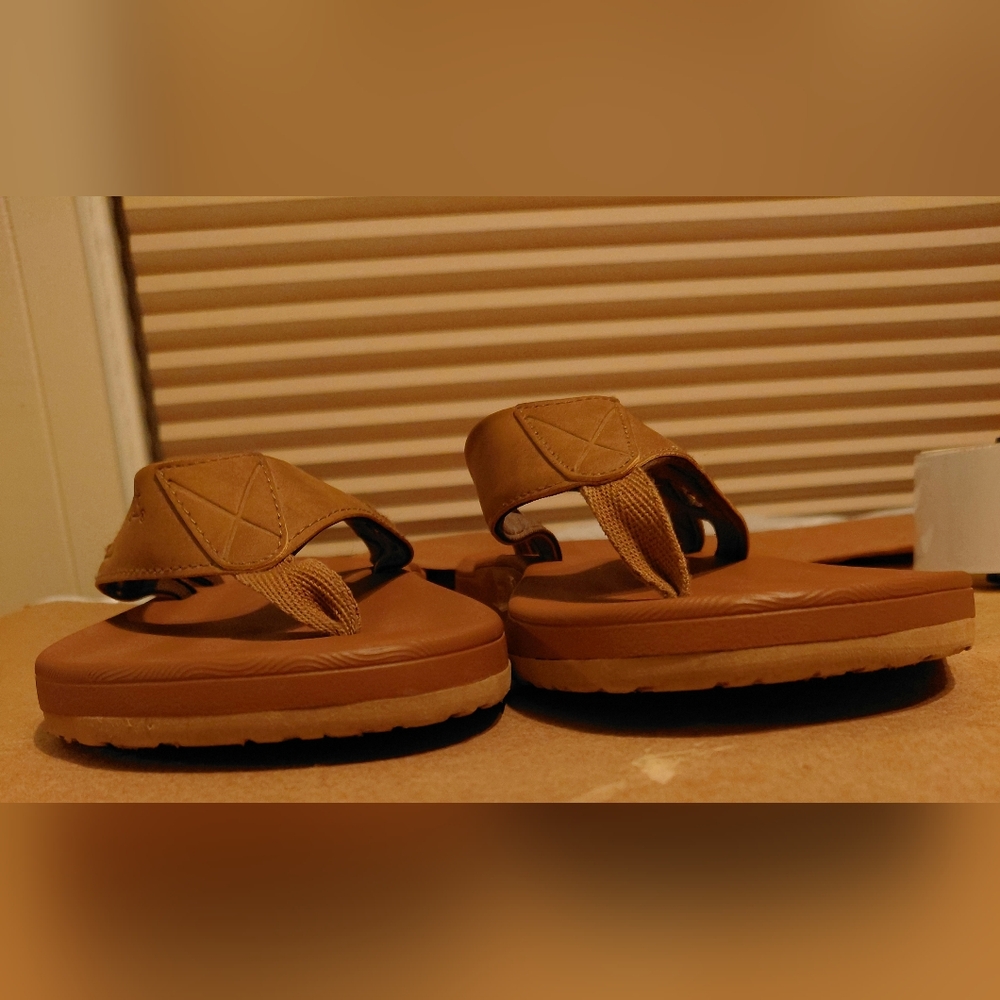 Flojos Mens Size 10 Camel Only Worn Once - Picture 5 of 7